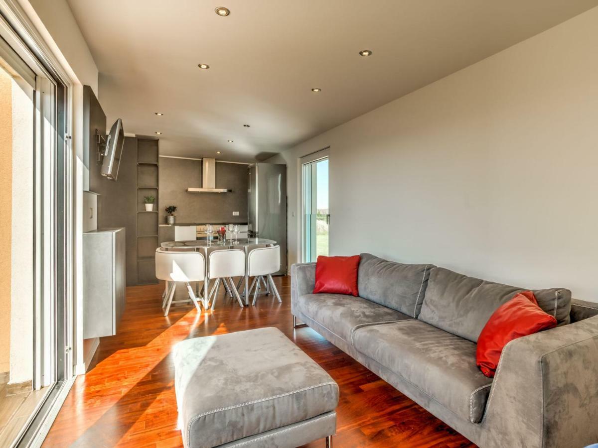 Apartment Karmen By Interhome โลเวร็ตชิกา ภายนอก รูปภาพ